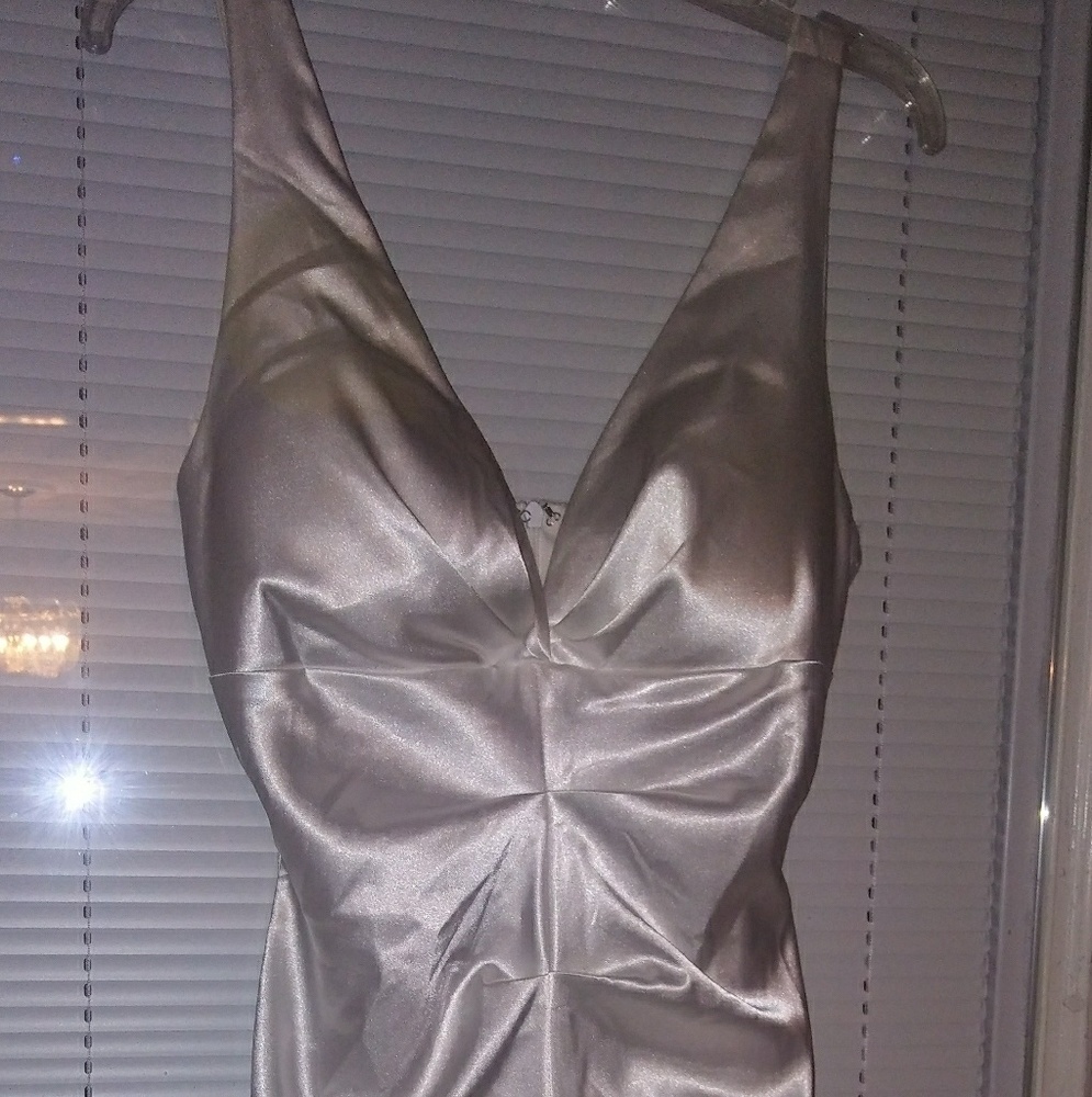 Onyx Night white satin feel formal size 4